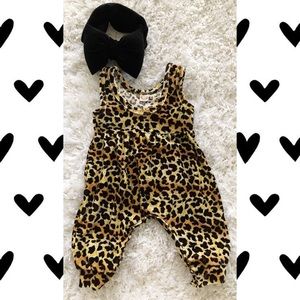 Baby girl leopard romper and oversized bow